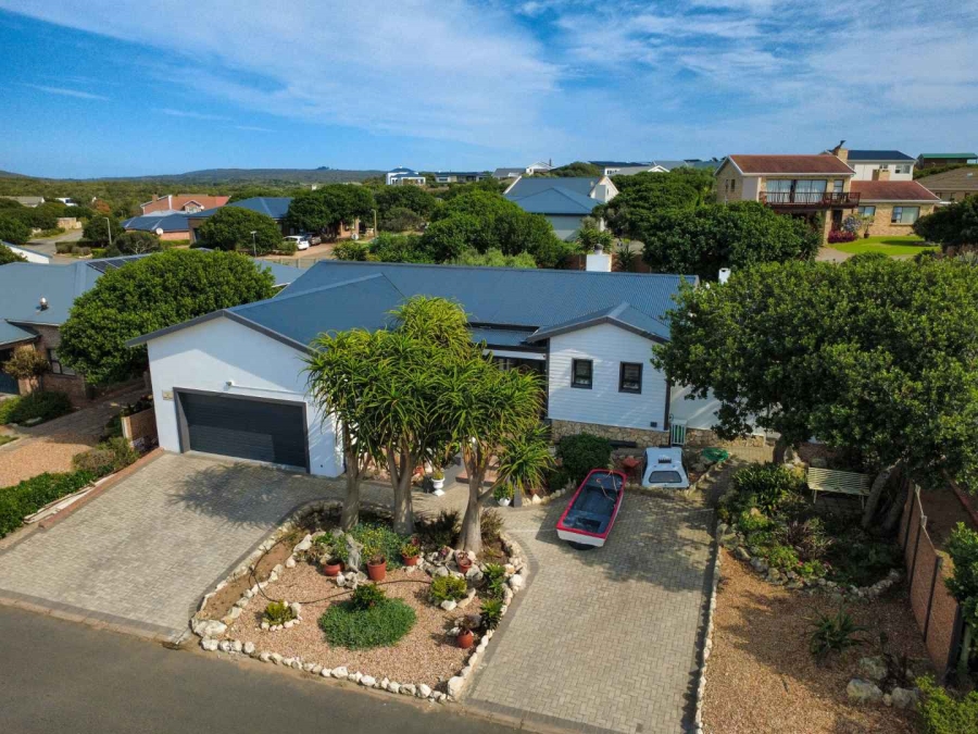 3 Bedroom Property for Sale in Stilbaai Wes Western Cape
